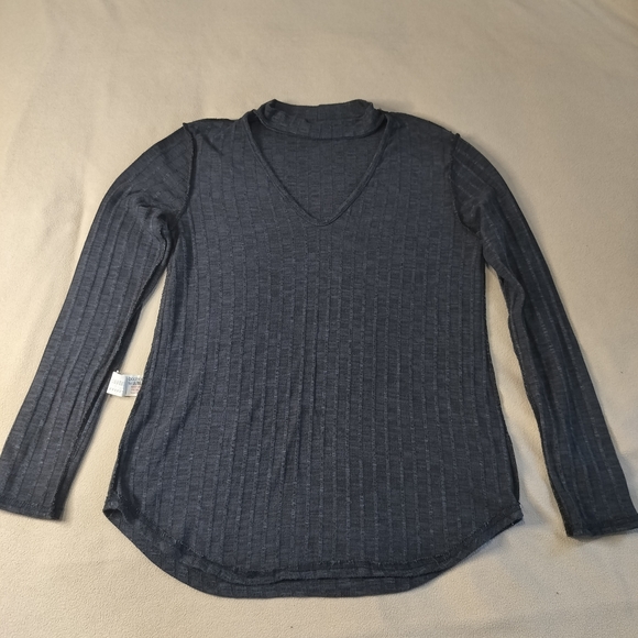 Boohoo Gray Textured Long Sleeve Top. - Picture 7 of 12